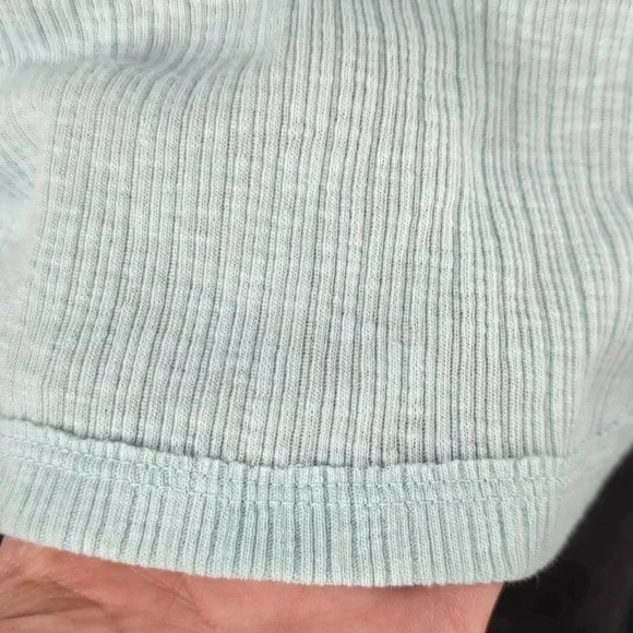 NWT Sleeveless Textured Tee Shirt With Long Armholes. So Brand Muscle Tank - Picture 7 of 11